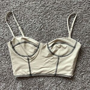 Black/beige crop top